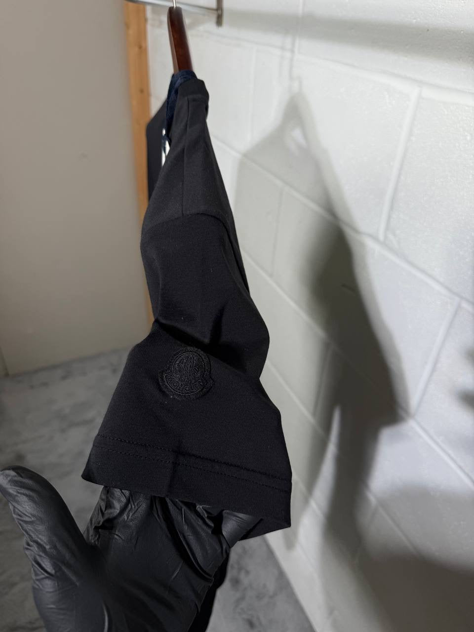 T-shirt noir Monclr
