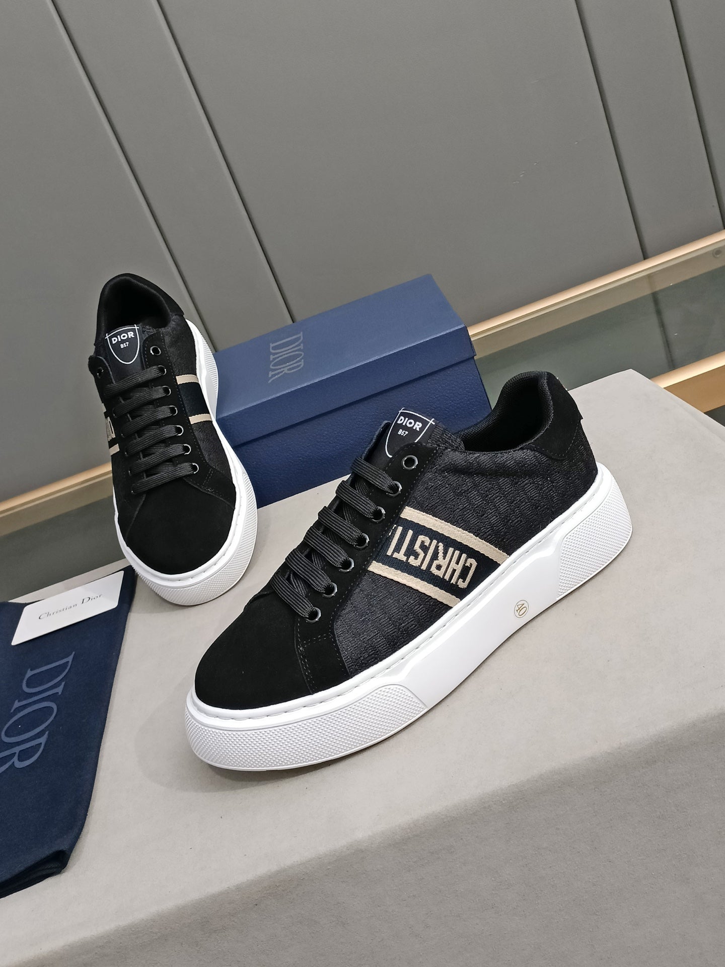 CD SNEAKERS (pre-order)