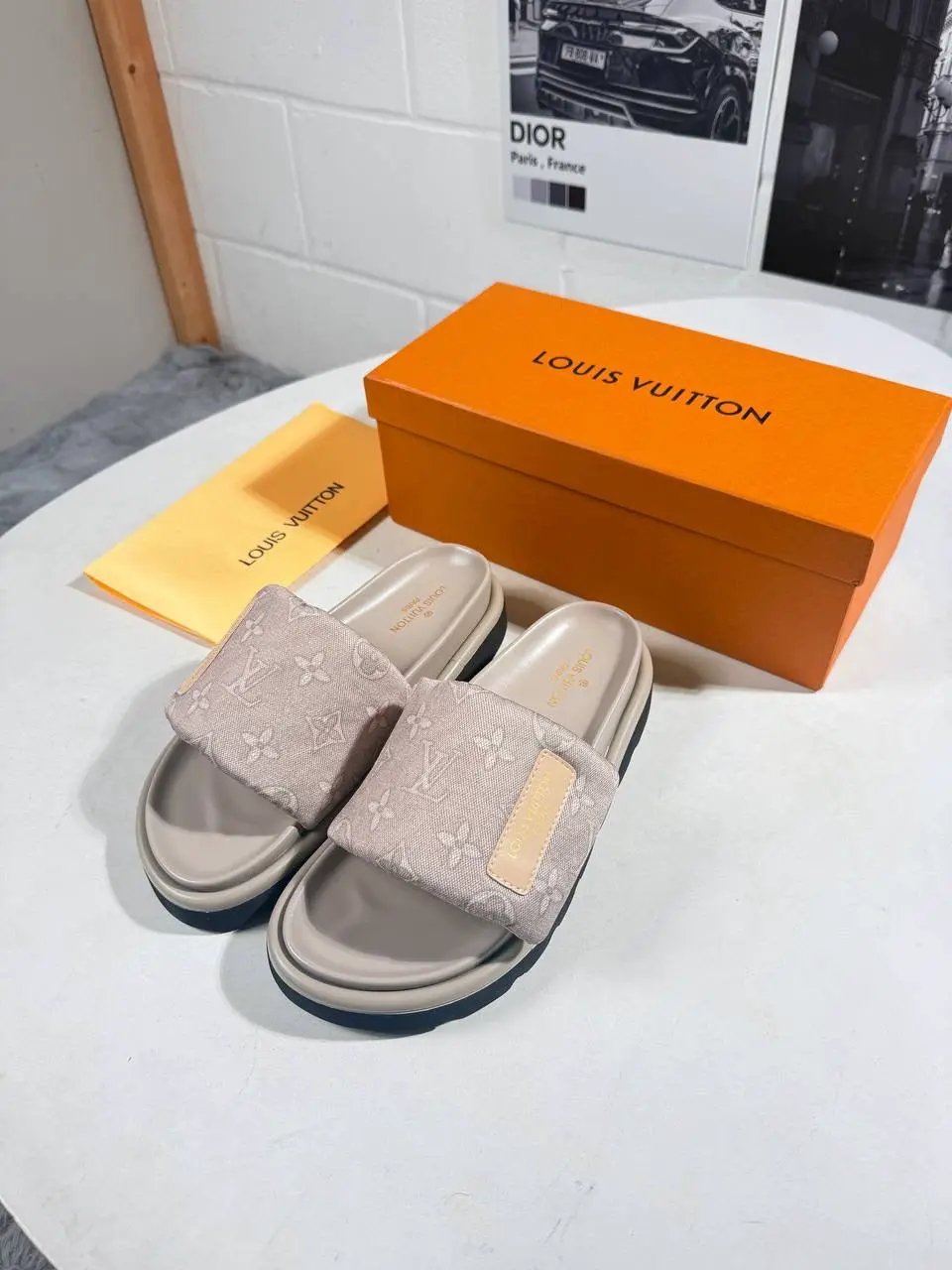 LVE BEIGE SLIDES WOMENS Stock supplier