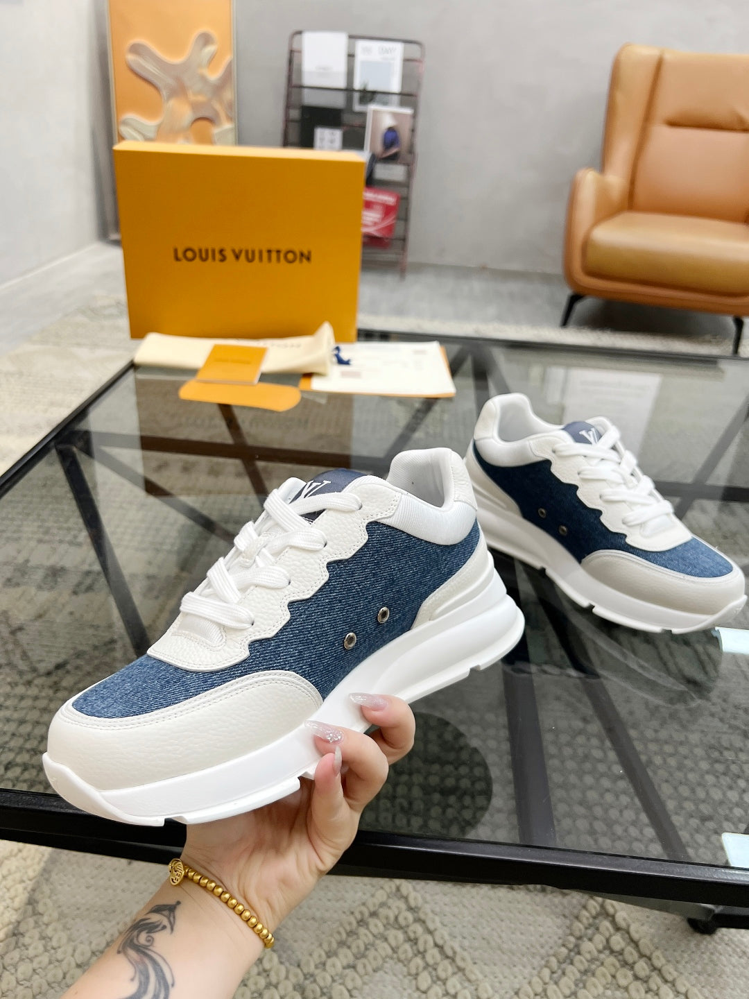 LVE SNEAKER CLASSIC (pre-order)