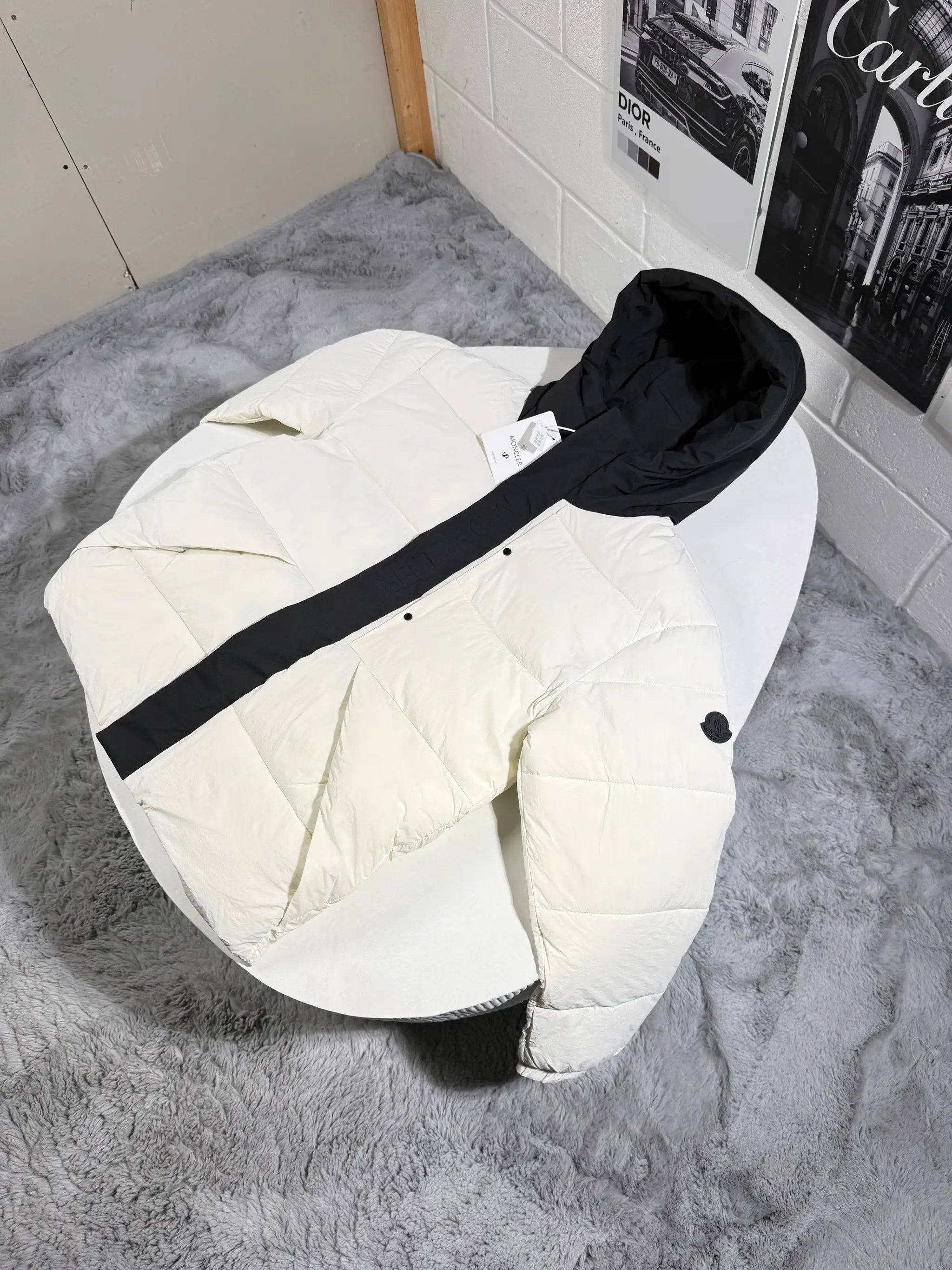 MNCLR MADEIRA PUFFER by Stock supplier
