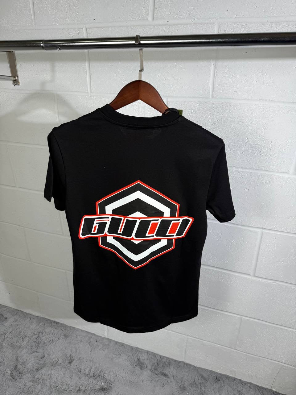 UCCI LOGO TEE BLACK