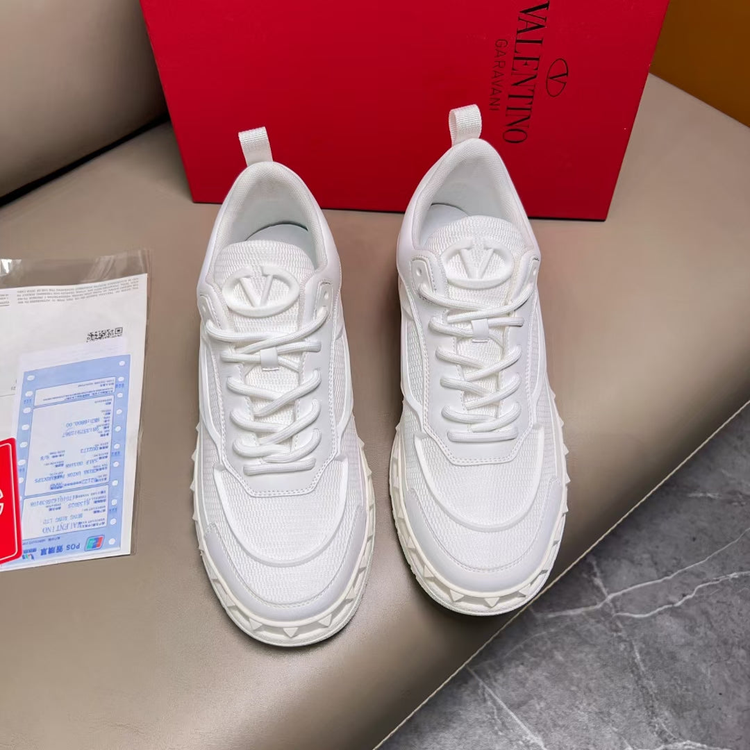 VLT SNEAKERS (pre-order)