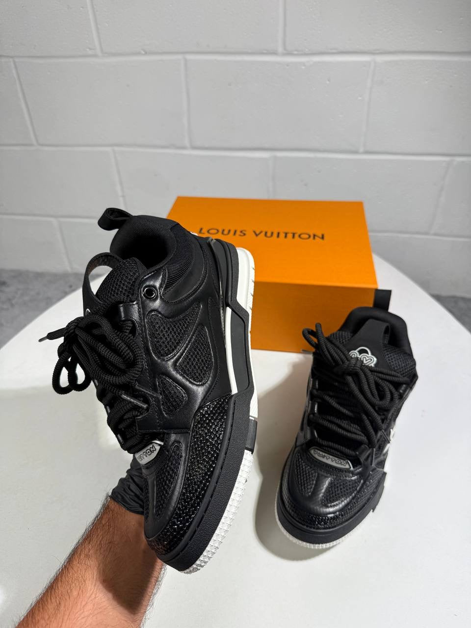 LVE BLACK SKATE
