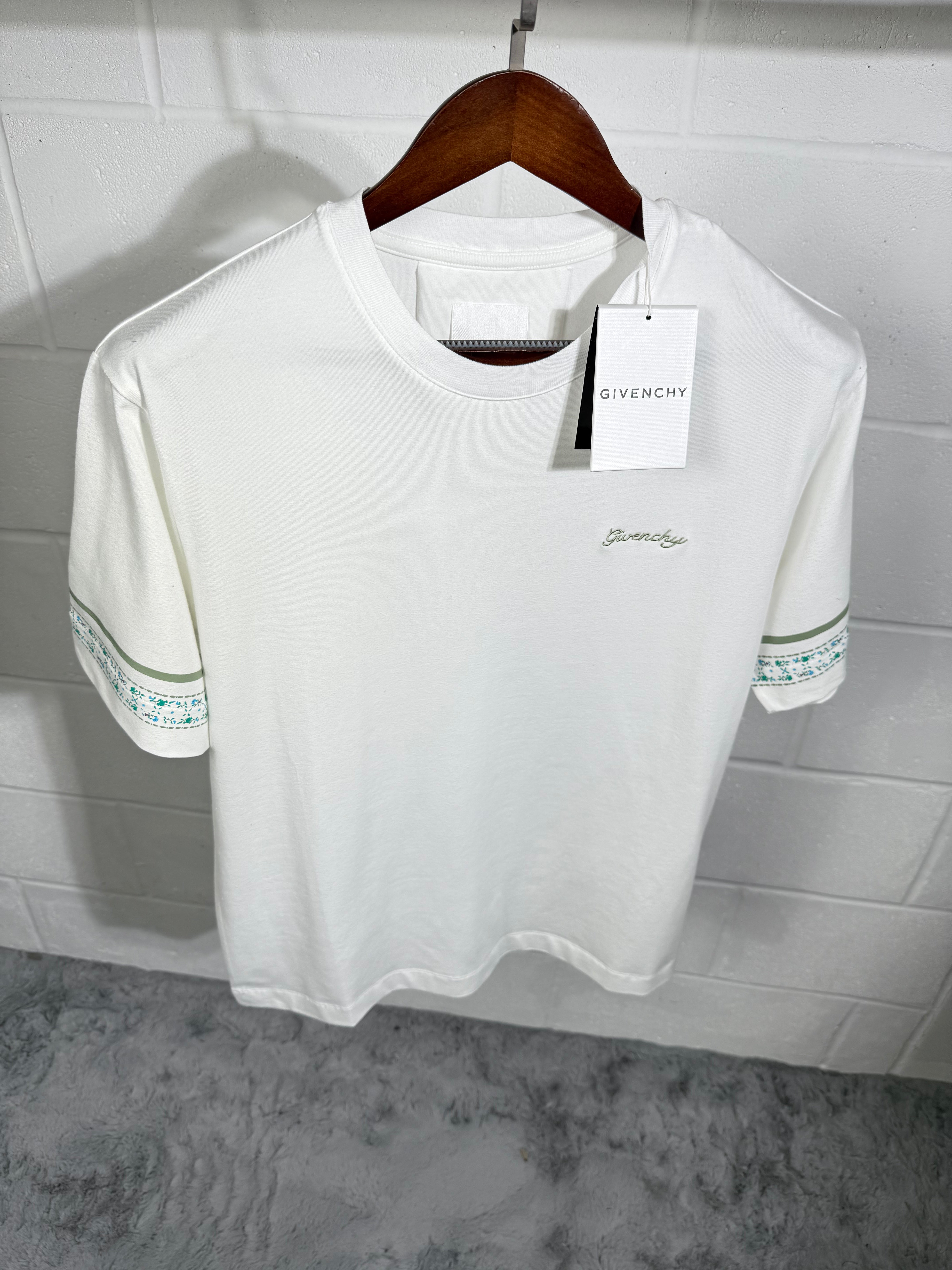 GVNCHY TEE WHITE