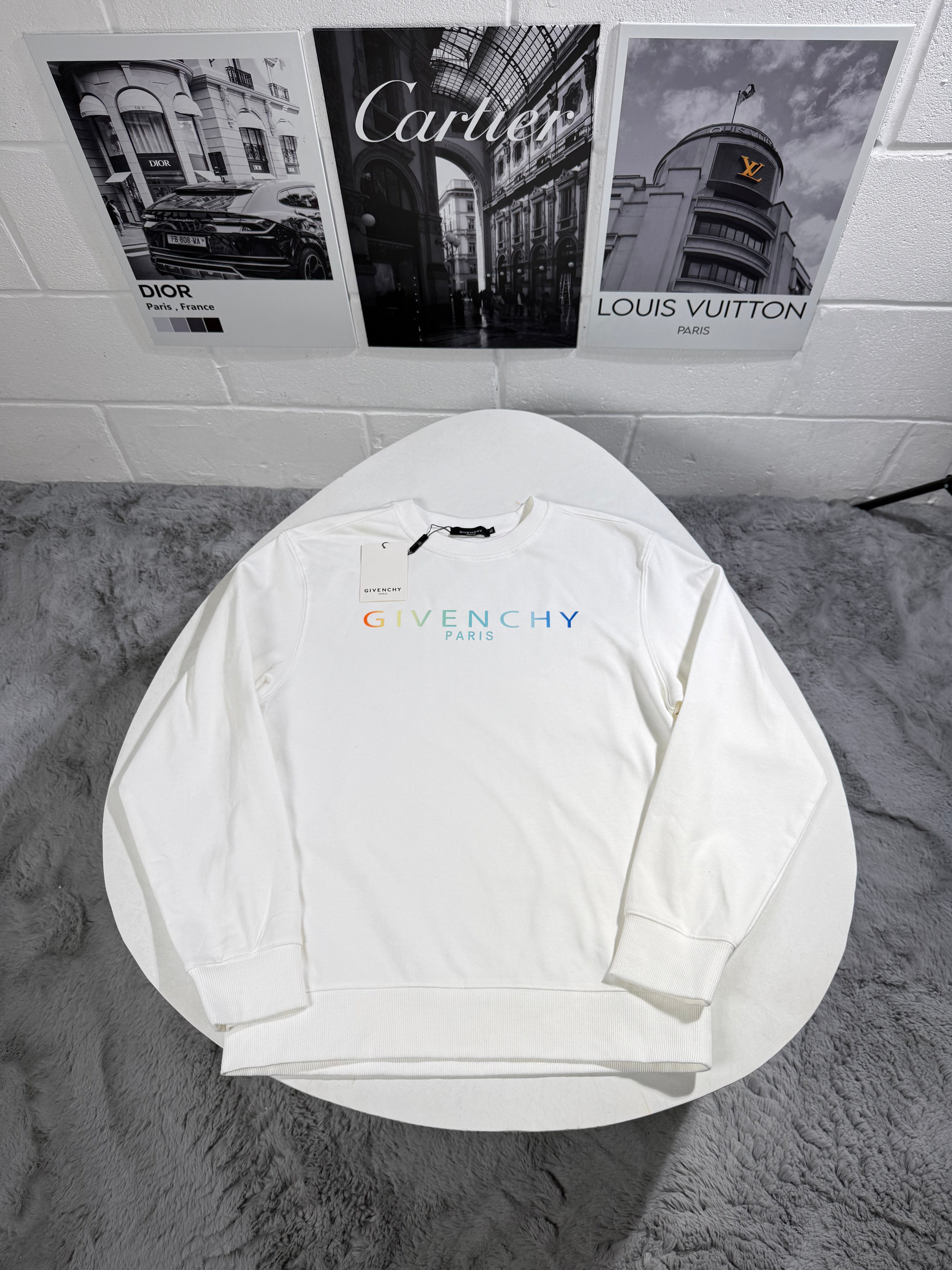 GVNCHY SWEATSHIRT