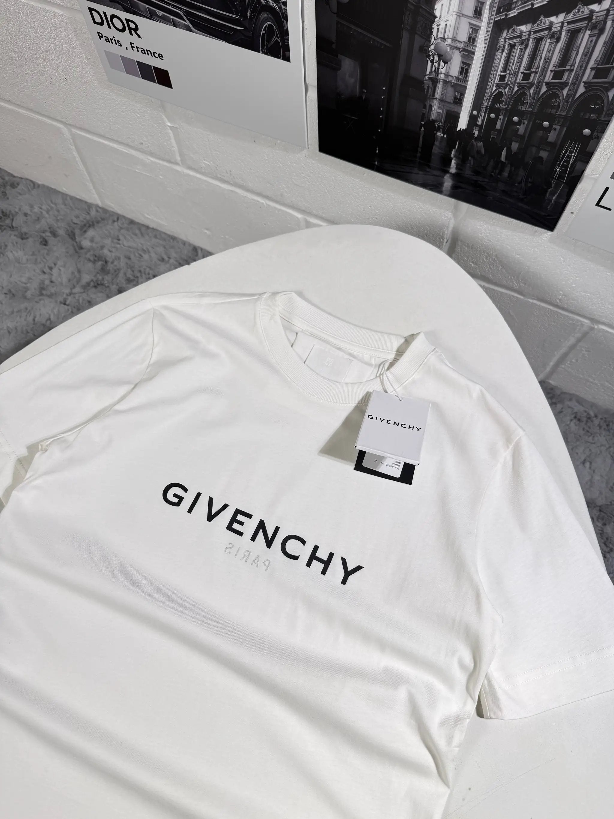 GVNCY TEE LOGO by Stock supplier