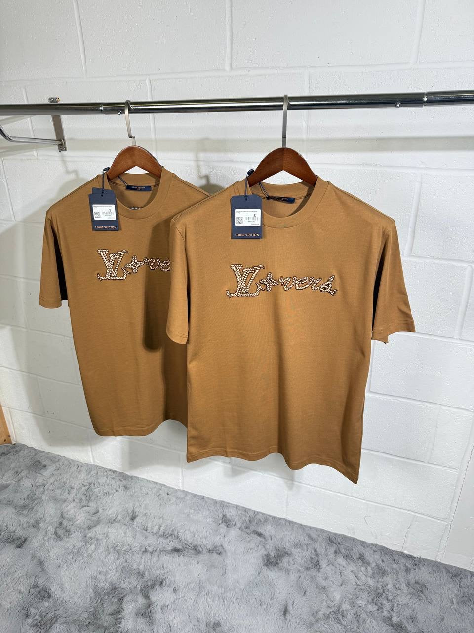 LVE EMBROIDERED TSHIRT