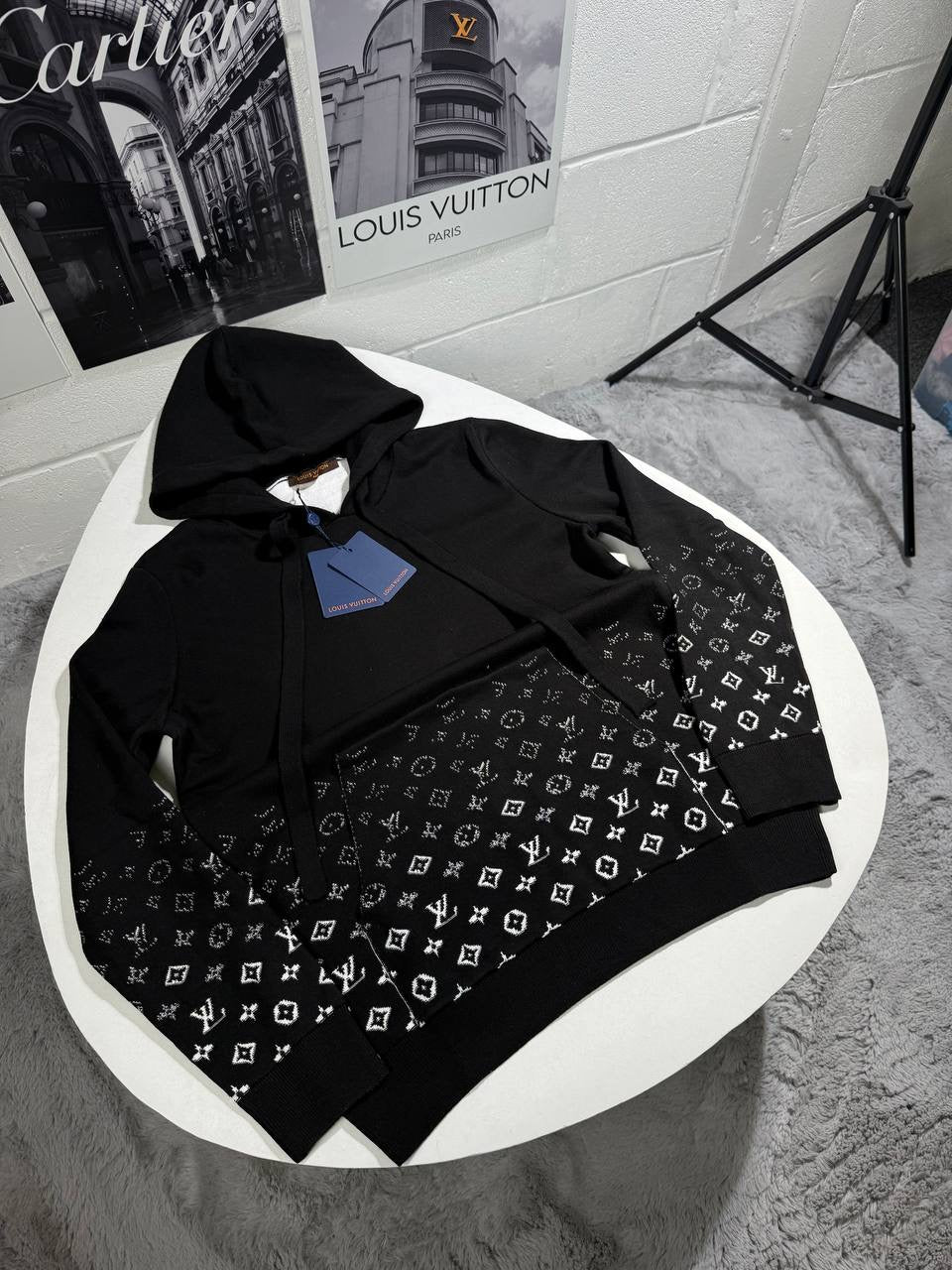 LVE KNITTED HOODIE