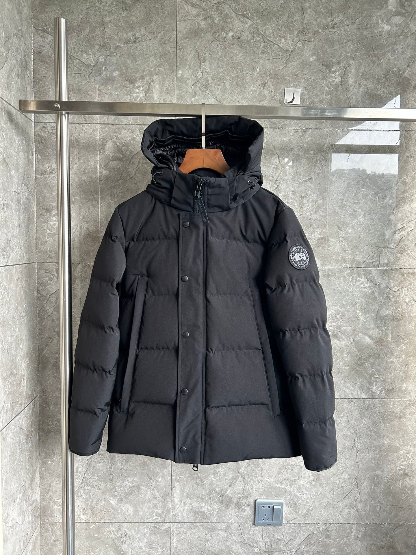 CG BLACK BADGE (pre-order)
