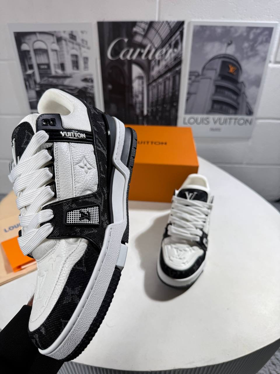 LVE TRAINERS BLACK&WHITE