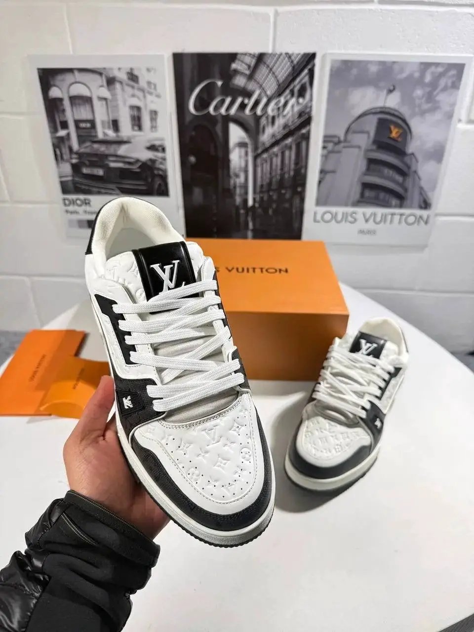 LVE SIGNATURE TRAINERS(Pre Order)