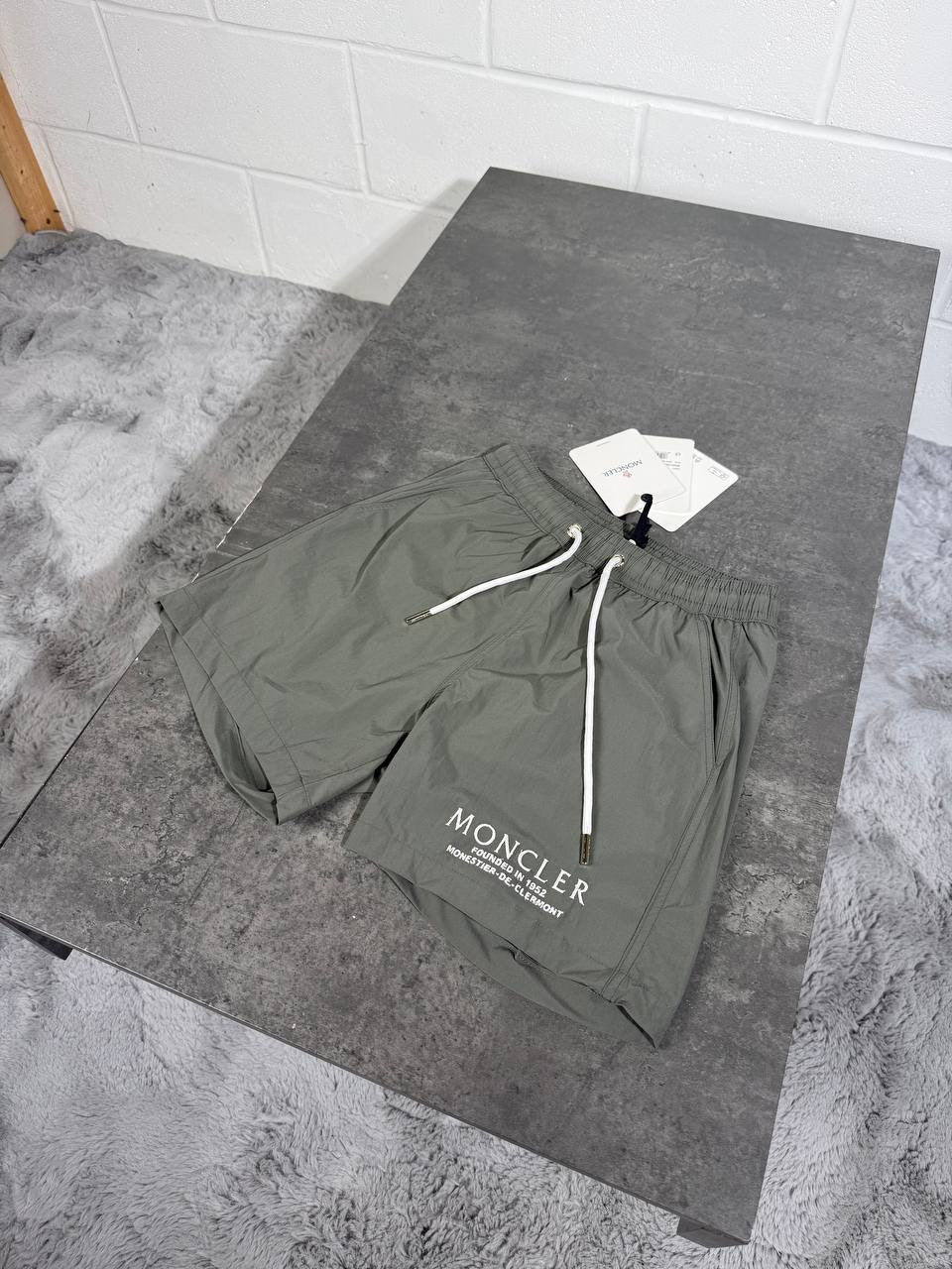 MNCLR LOGO PRINT SHORTS