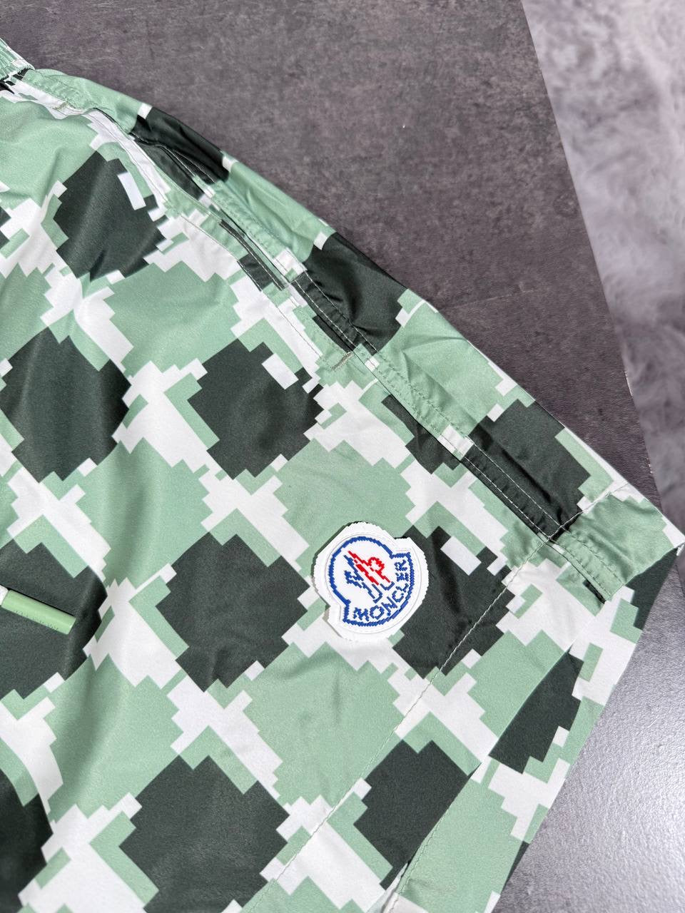 MNCLR SWIM SHORTS LOGO PRINT