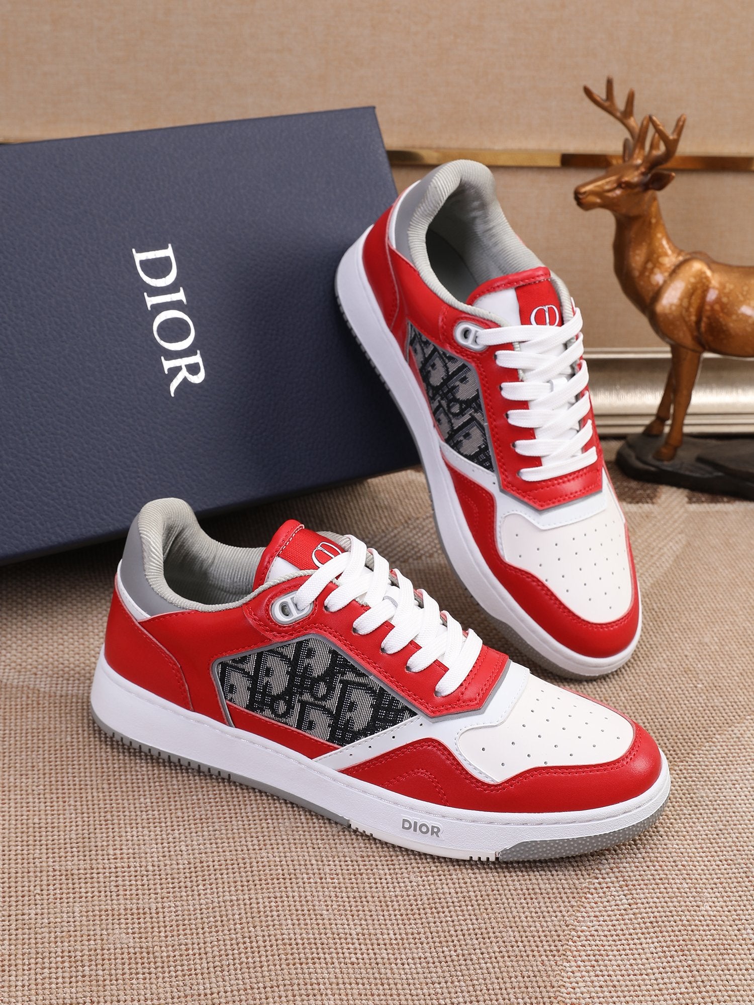 CD TRAINERS RED (pre-order)