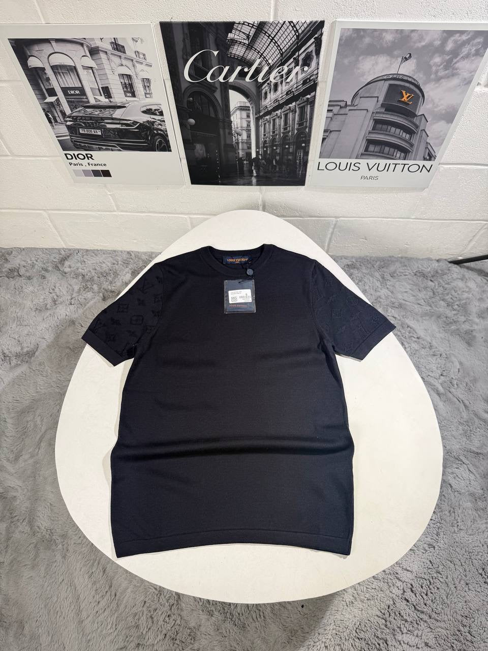 LVE MONOGRAM PATTERN TEE