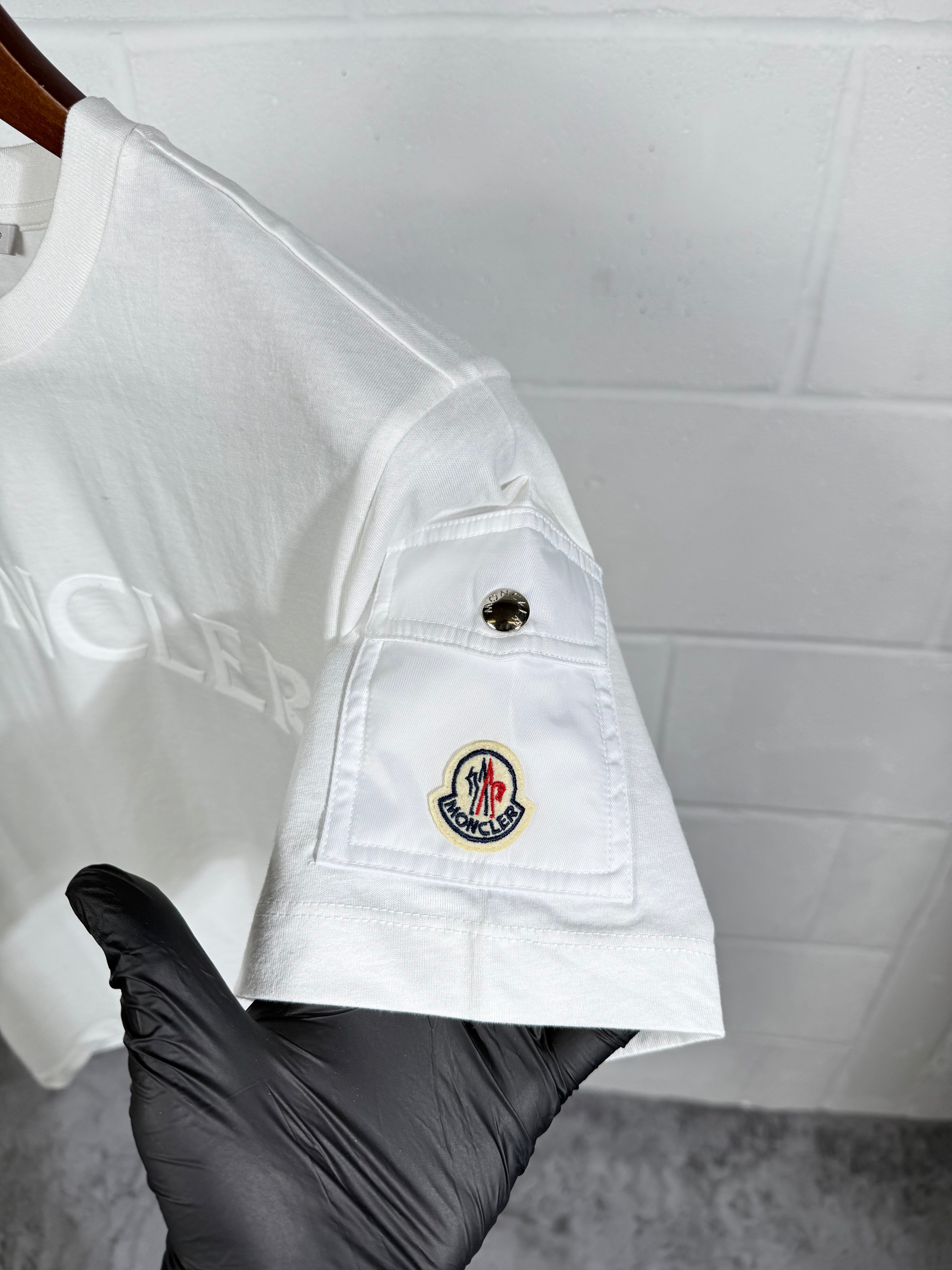 MNCLR POCKET LOGO TEE