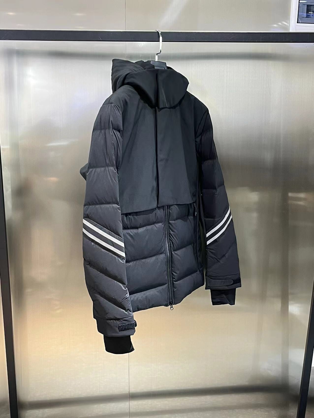 CG BLACK BADGE (pre-order)