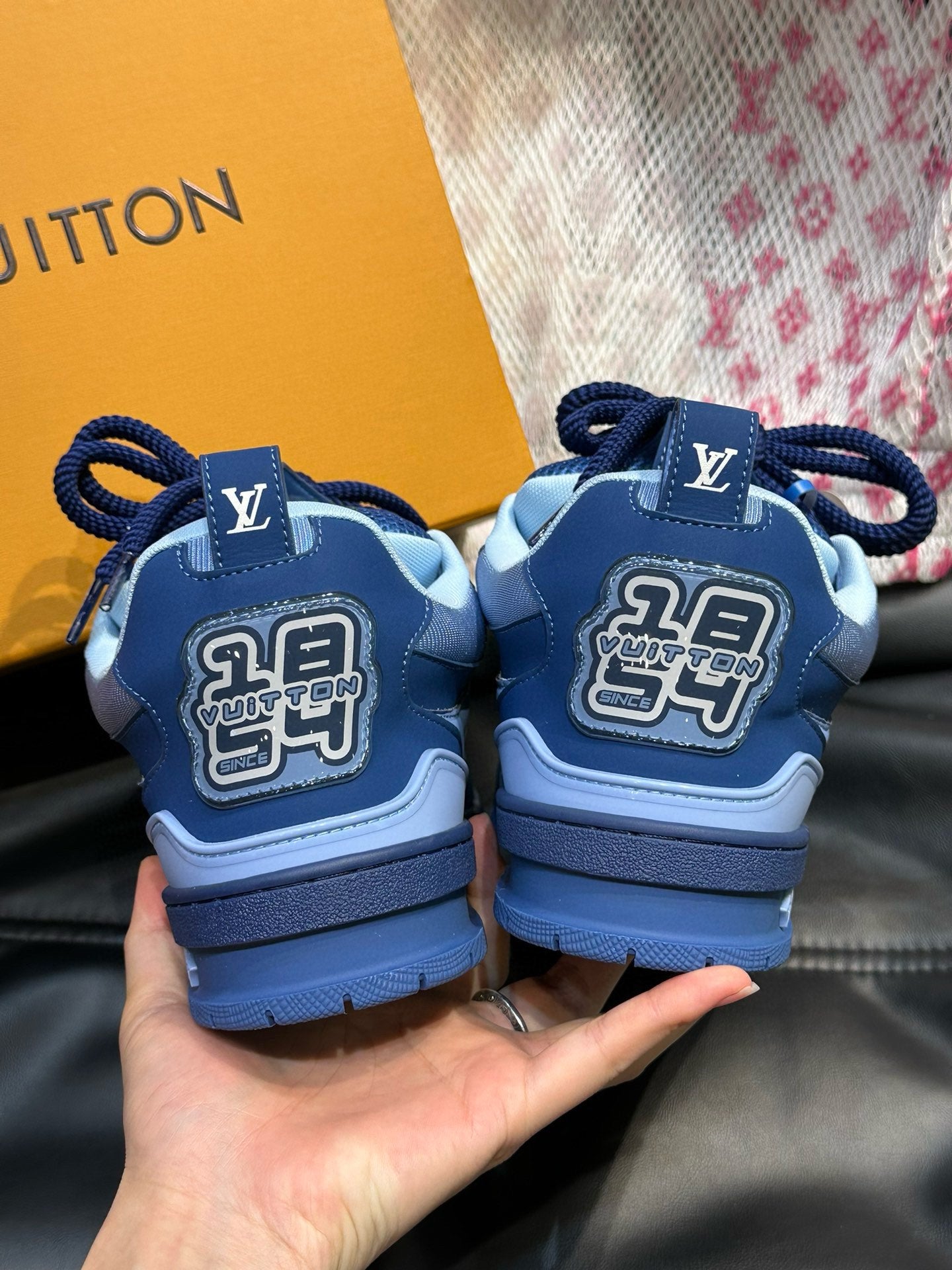 LVE SKATES BLUE (pre-order)