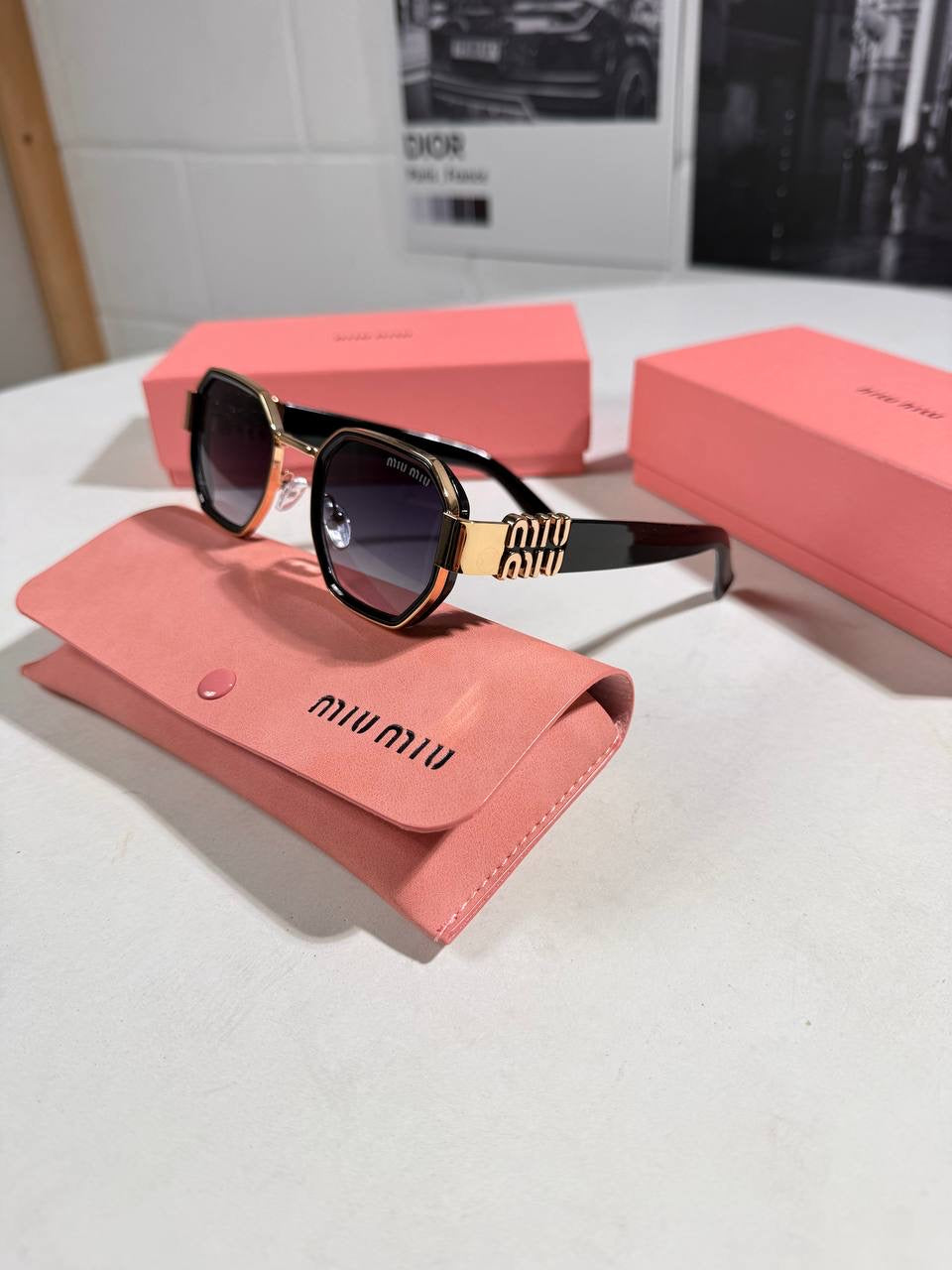 MIUMIU LOGO SUNGLASSES