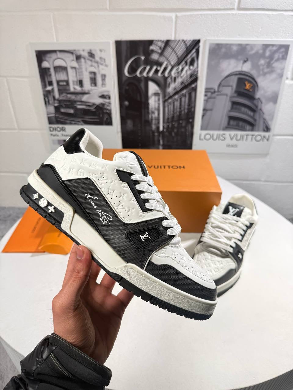 LVE SIGNATURE TRAINERS