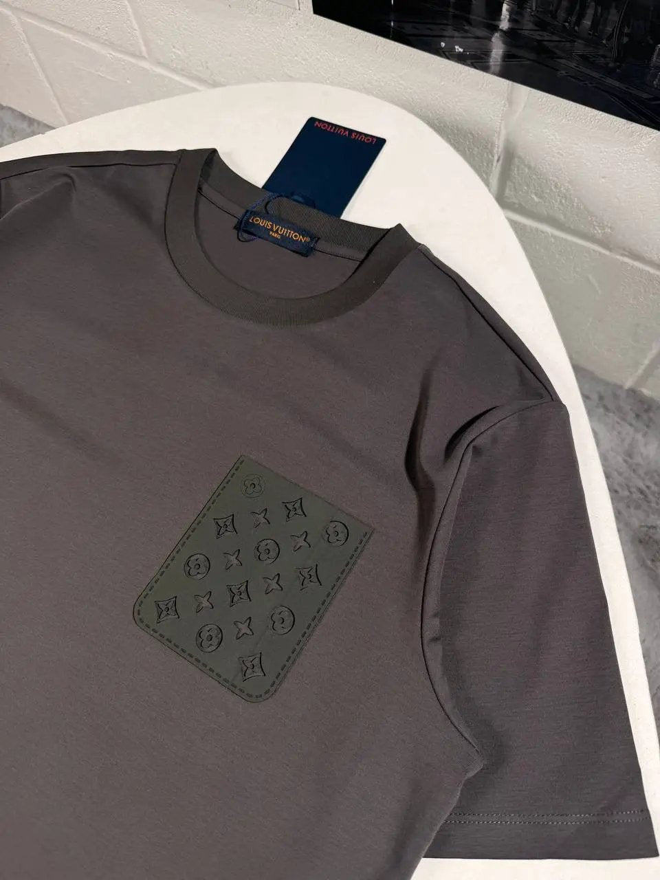 LVE MONOGRAM PATCH TSHIRT Stock supplier