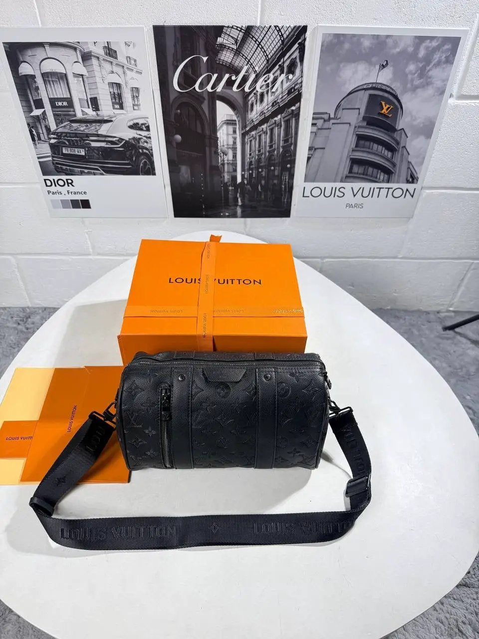 LVE BLACK PATTERN BAG