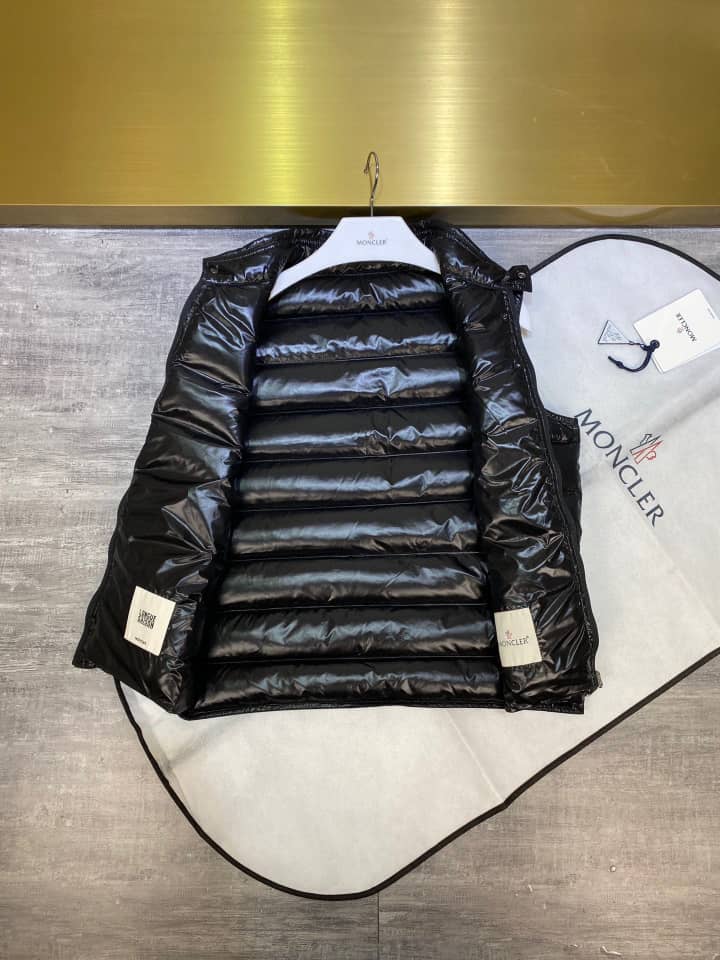 MNC BODYWARMER (pre-order)