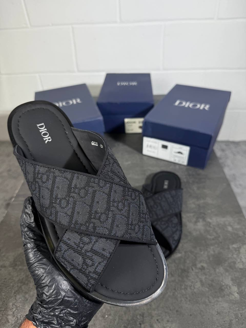 IOR STRAP SANDALS BLACK