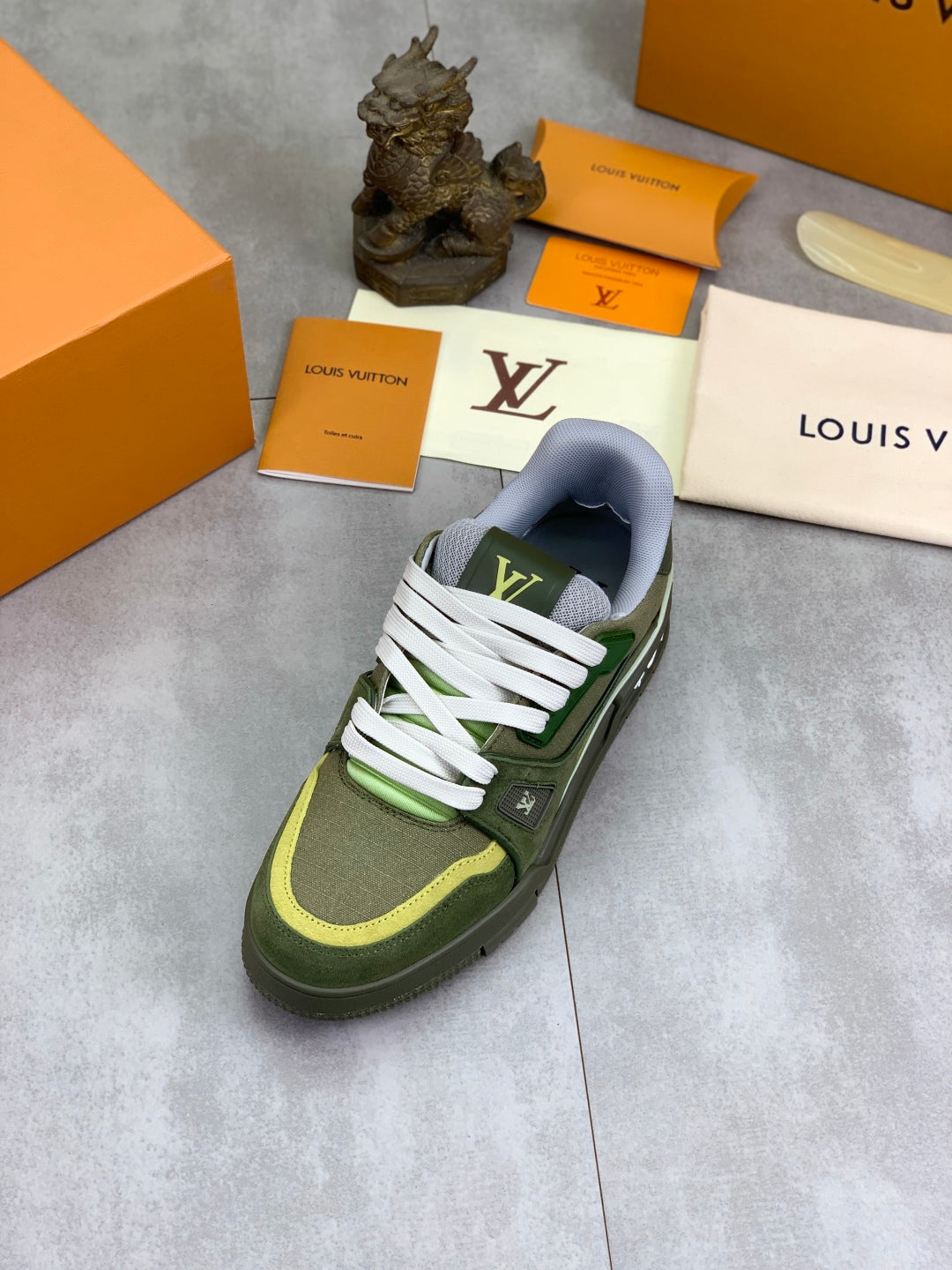 LVE TRAINERS (pre-order)