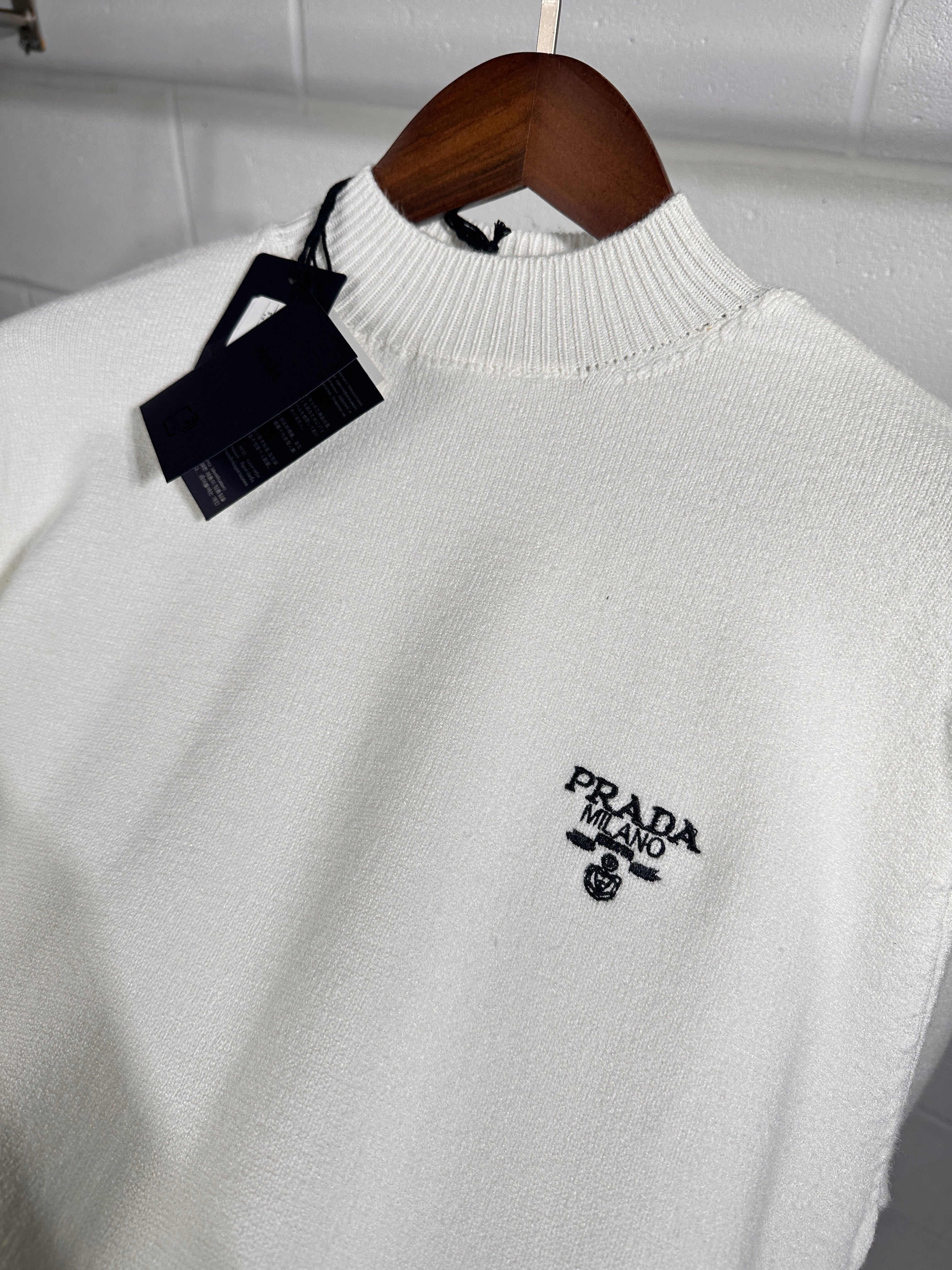 Pull en maille blanc à petit logo Prada