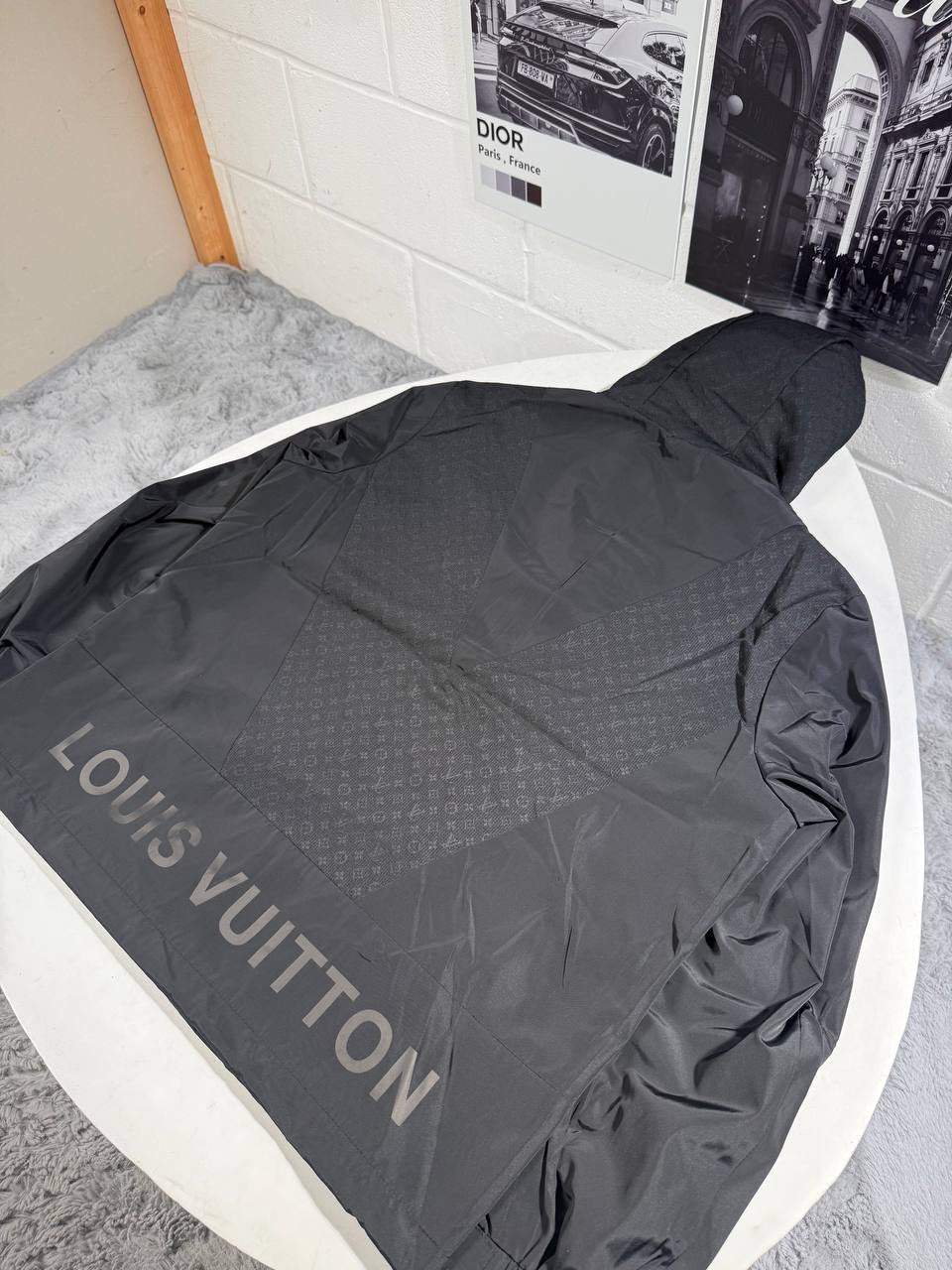 LVE WINDBREAKER BLACK