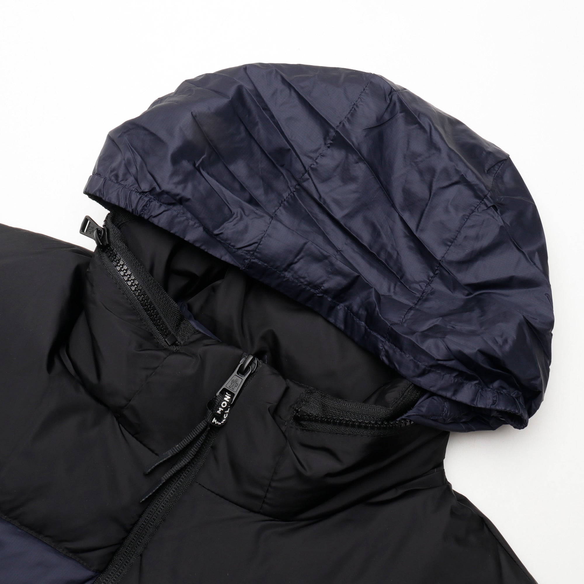 MNCLR BODYWARMER (pre-order)