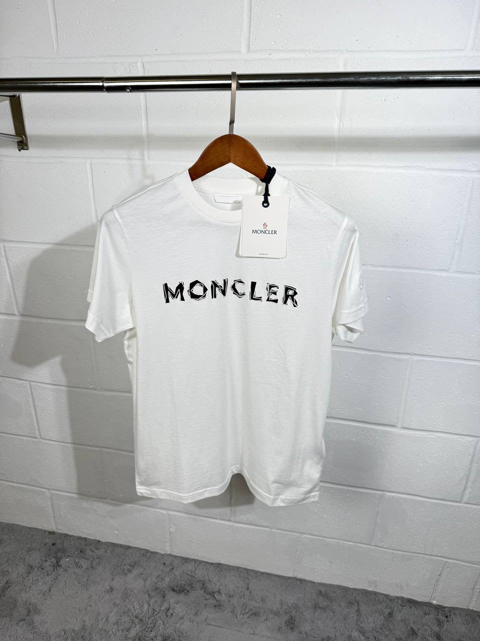 Monclr Tshirt white