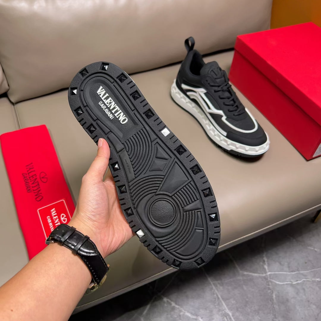 VLT SNEAKERS (pre-order)