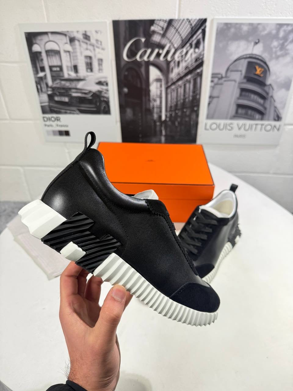 HRM BOUNCING TRAINERS