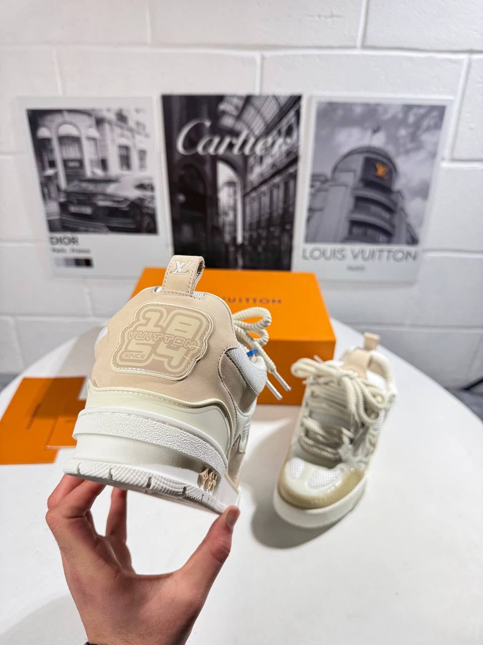 LVE SKATES BEIGE & WHITE