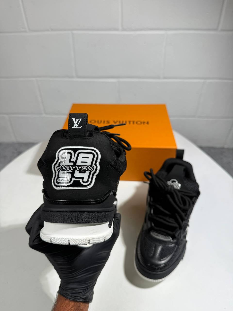 LVE BLACK SKATE