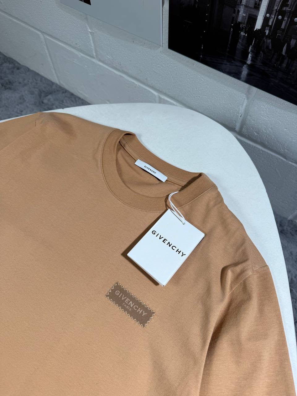 GVNCHY PATCH LOGO TSHIRT