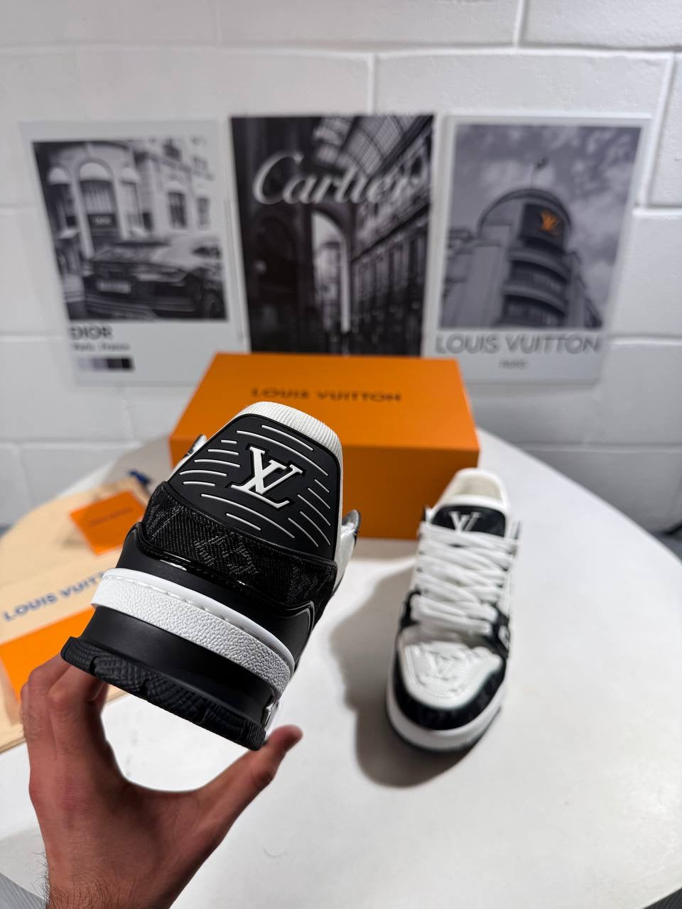 LVE TRAINERS BLACK&WHITE