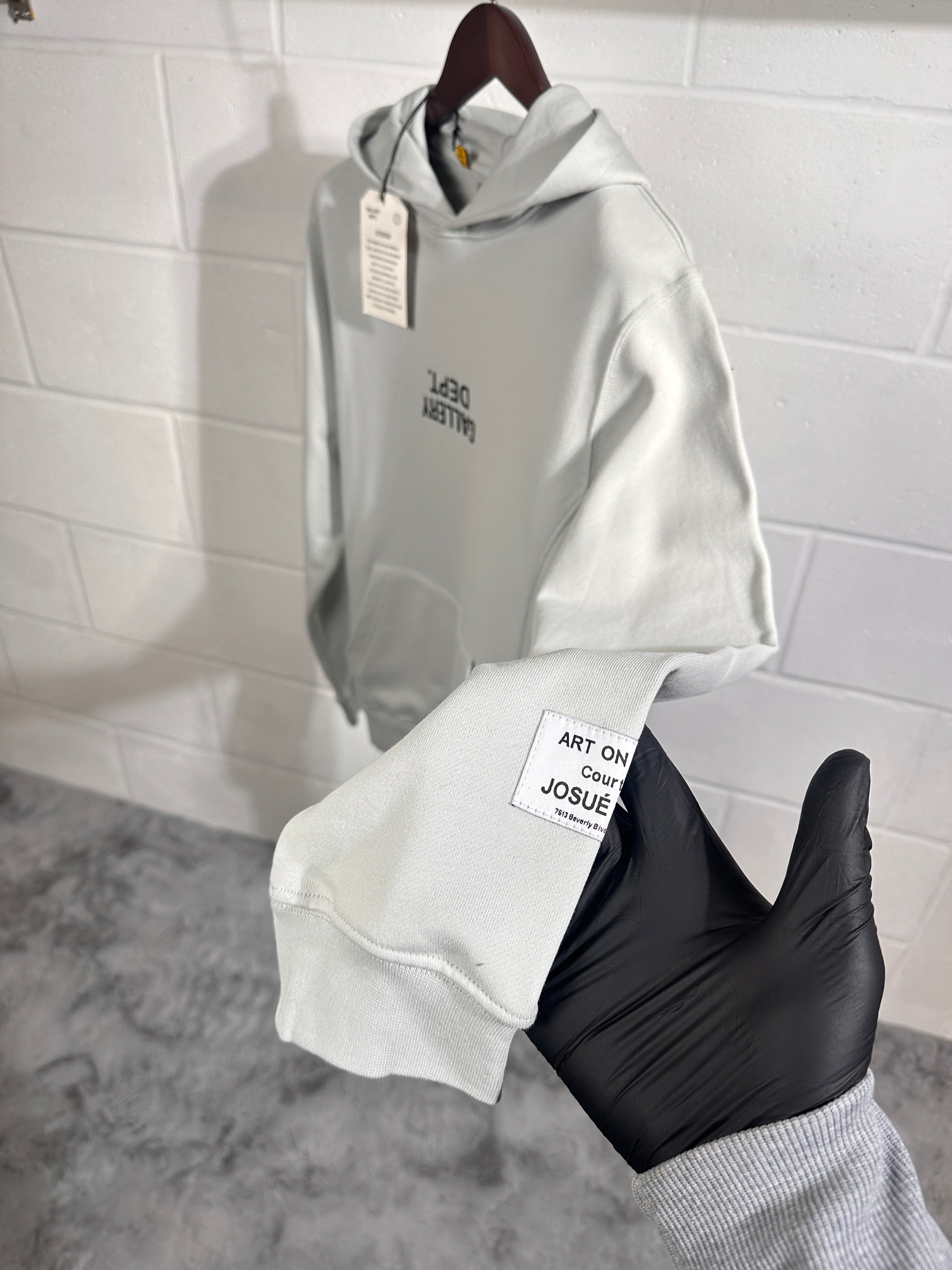 Sweat à capuche gris Gallery Dept