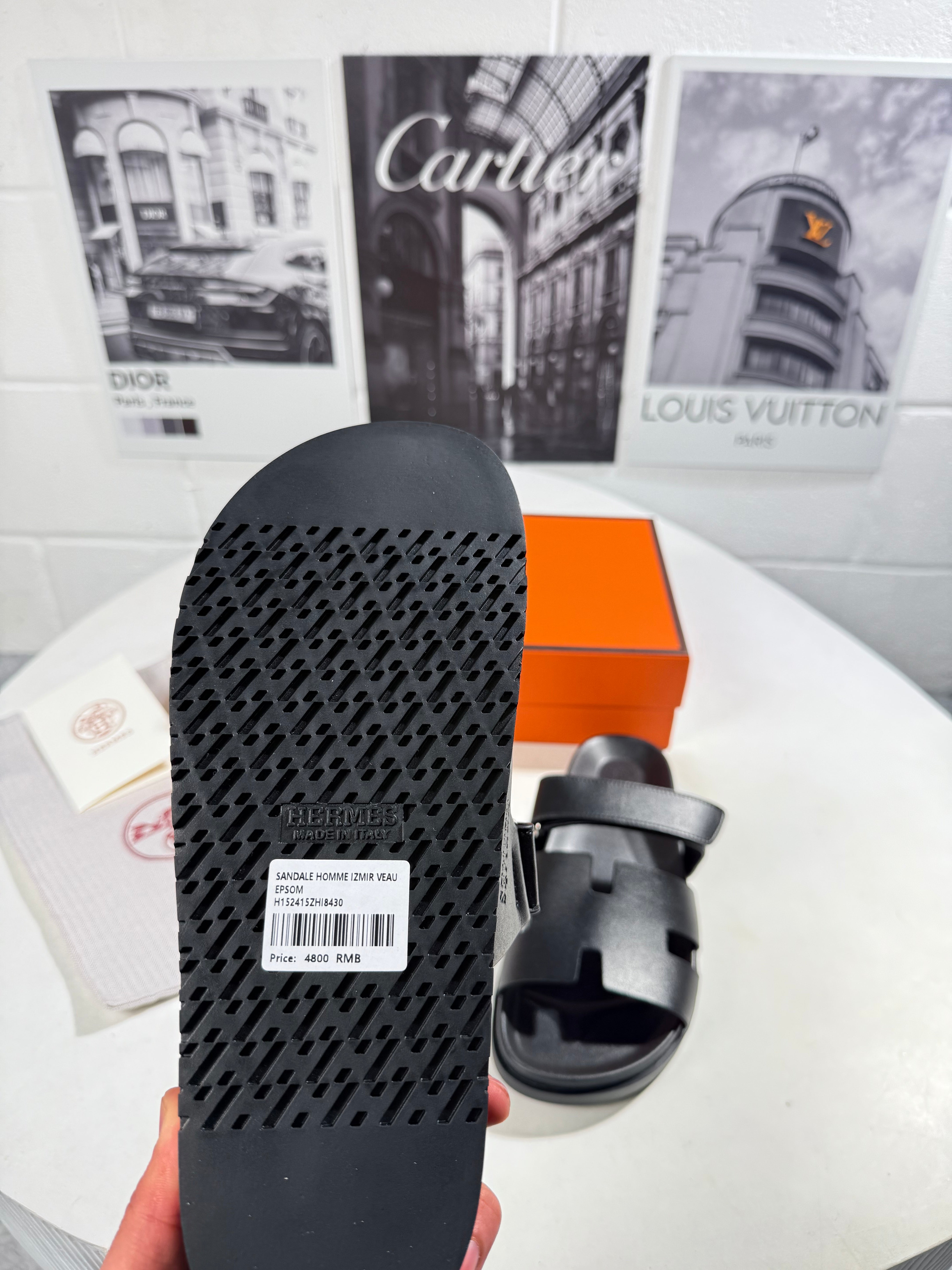 HRMS BLACK SLIDES MENS