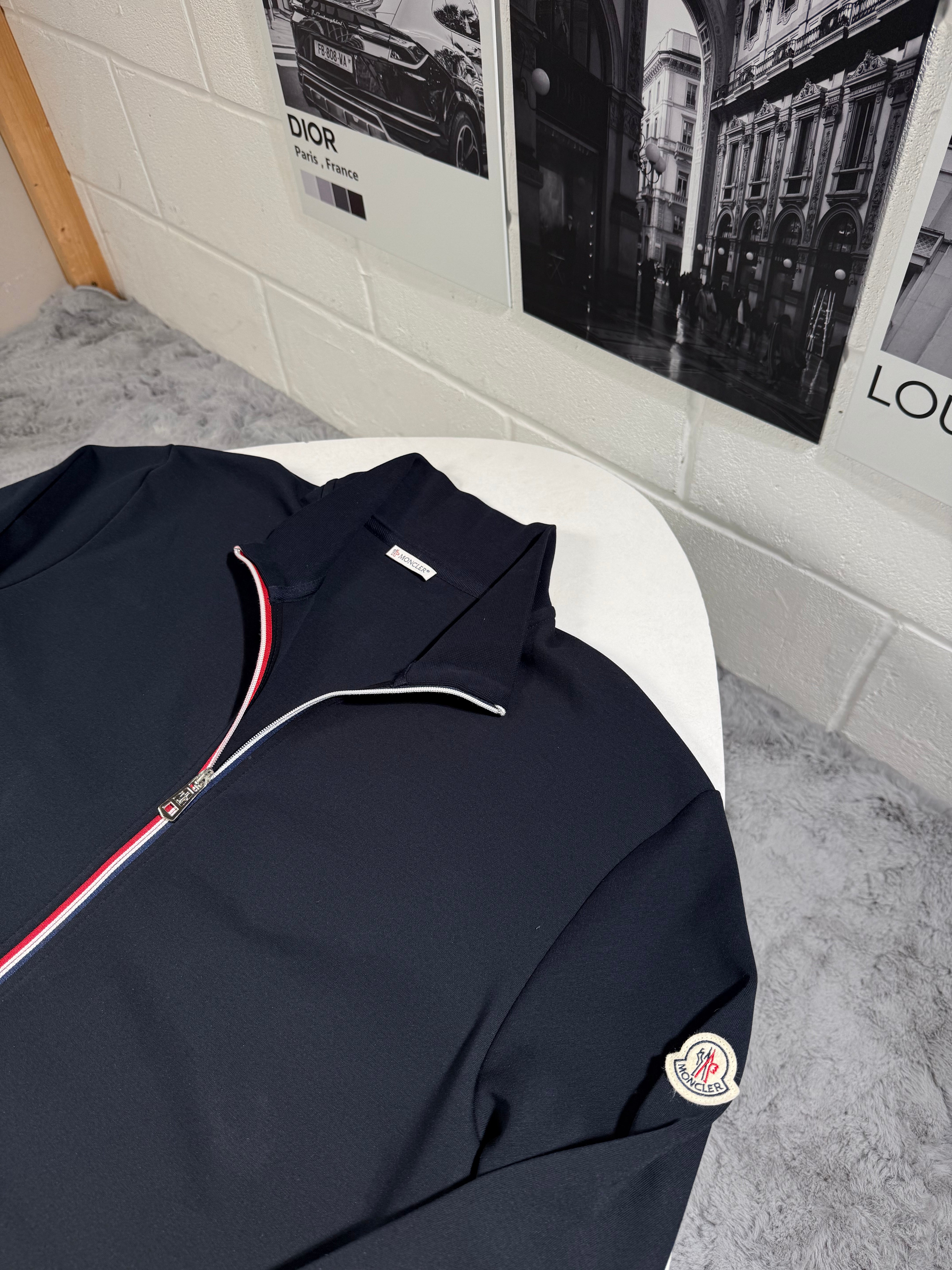 MNCLR ZIP UP SWEATSHIRT