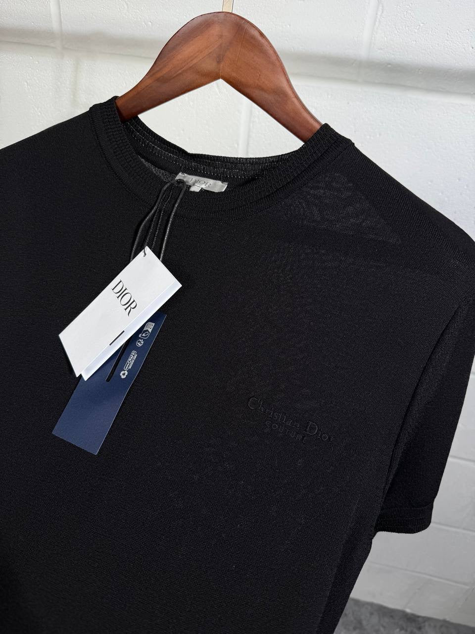 IOR TEE BLACK