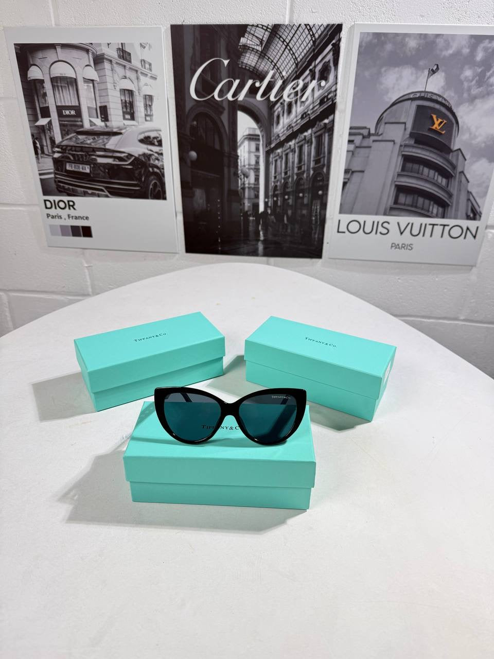 TIFFY SUNGLASSES WOMEN LOGO