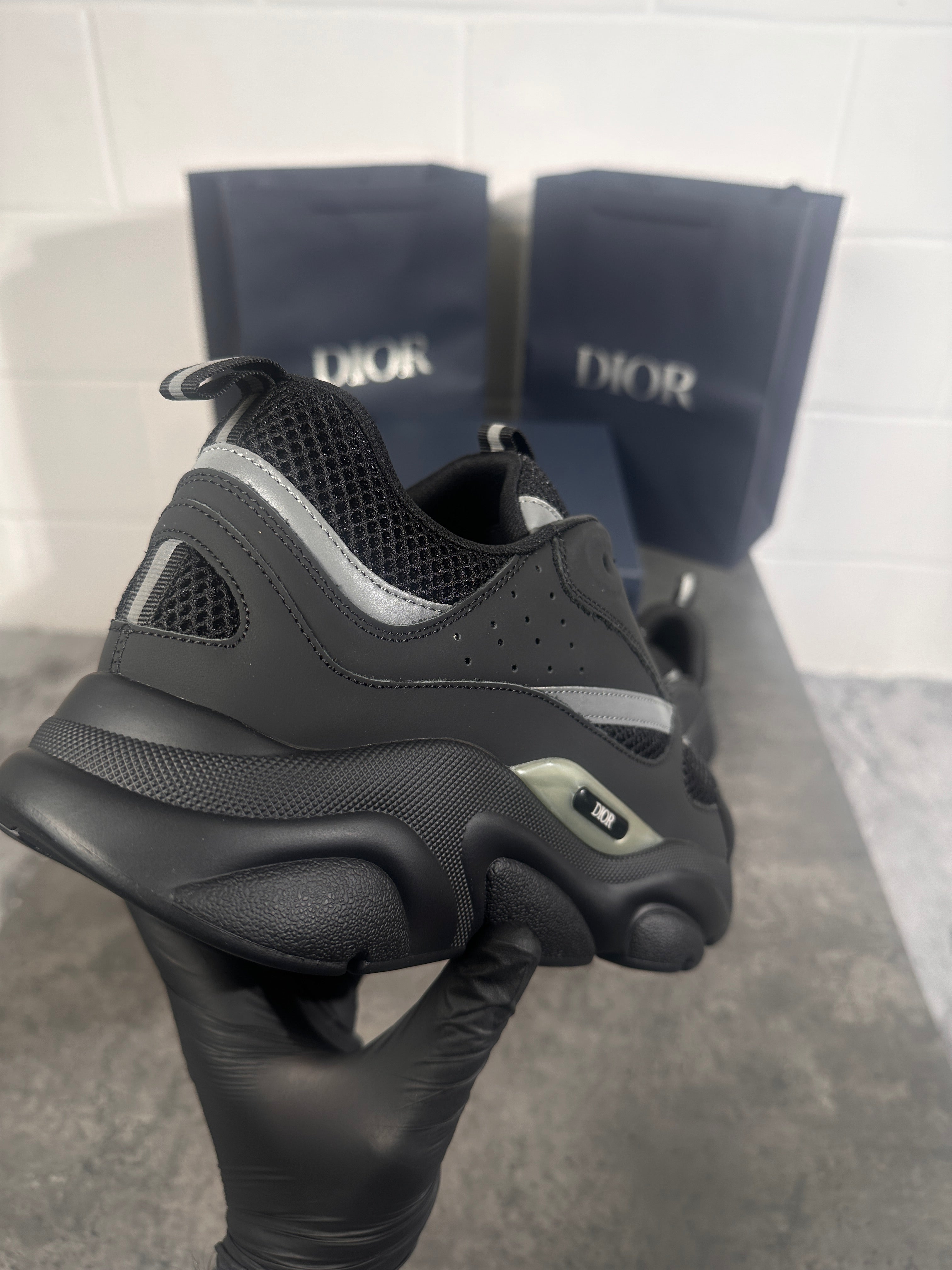 B22 Sneakers triple black