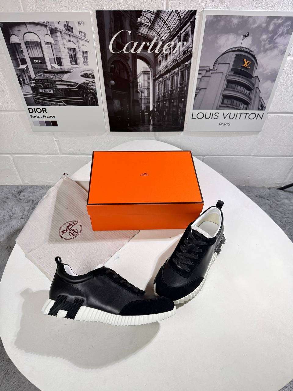 HRM BOUNCING TRAINERS