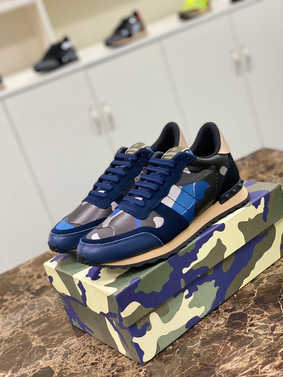 VLTN TRAINERS (pre-order)