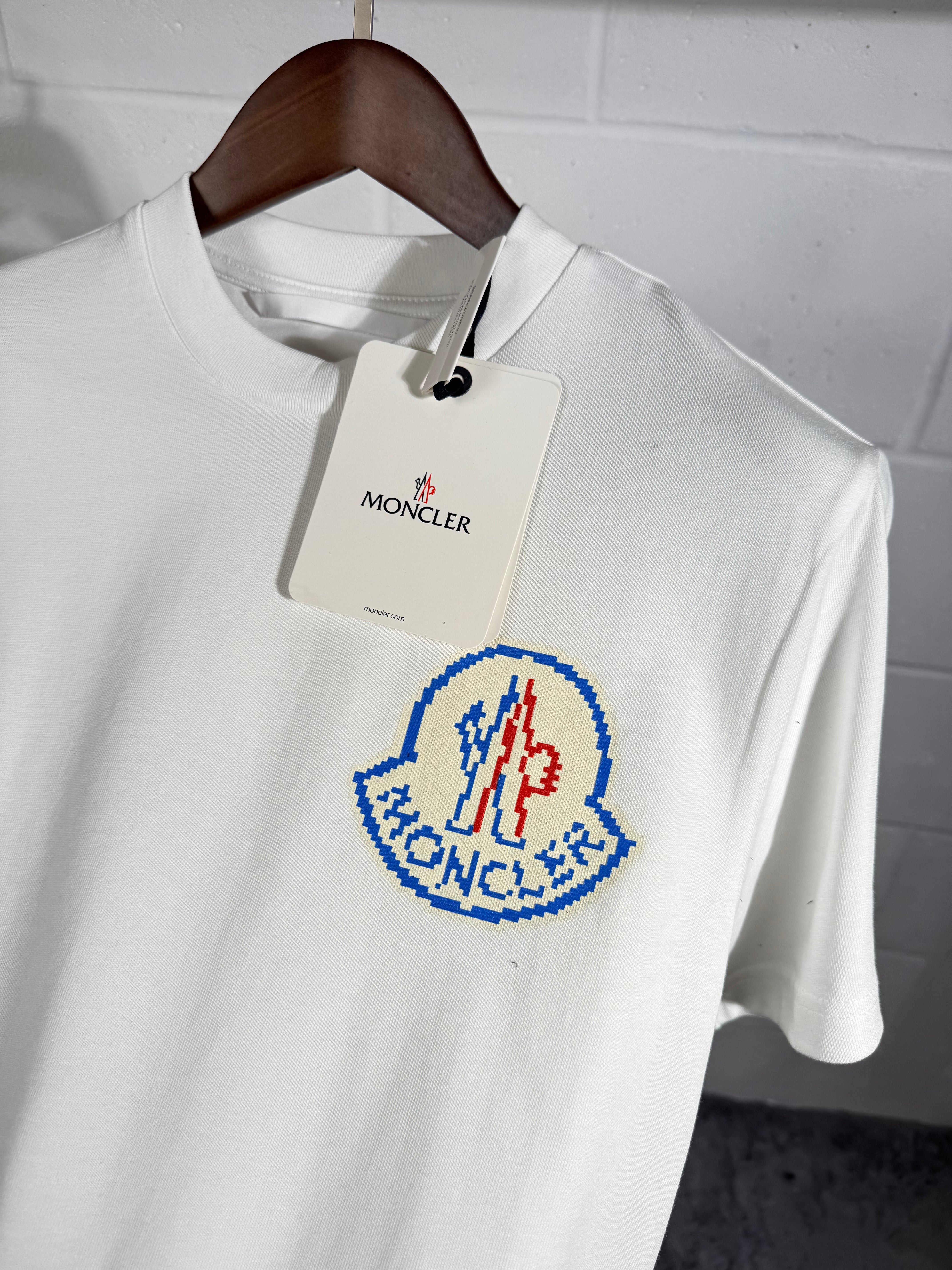 MNCLR graphic logo tee white