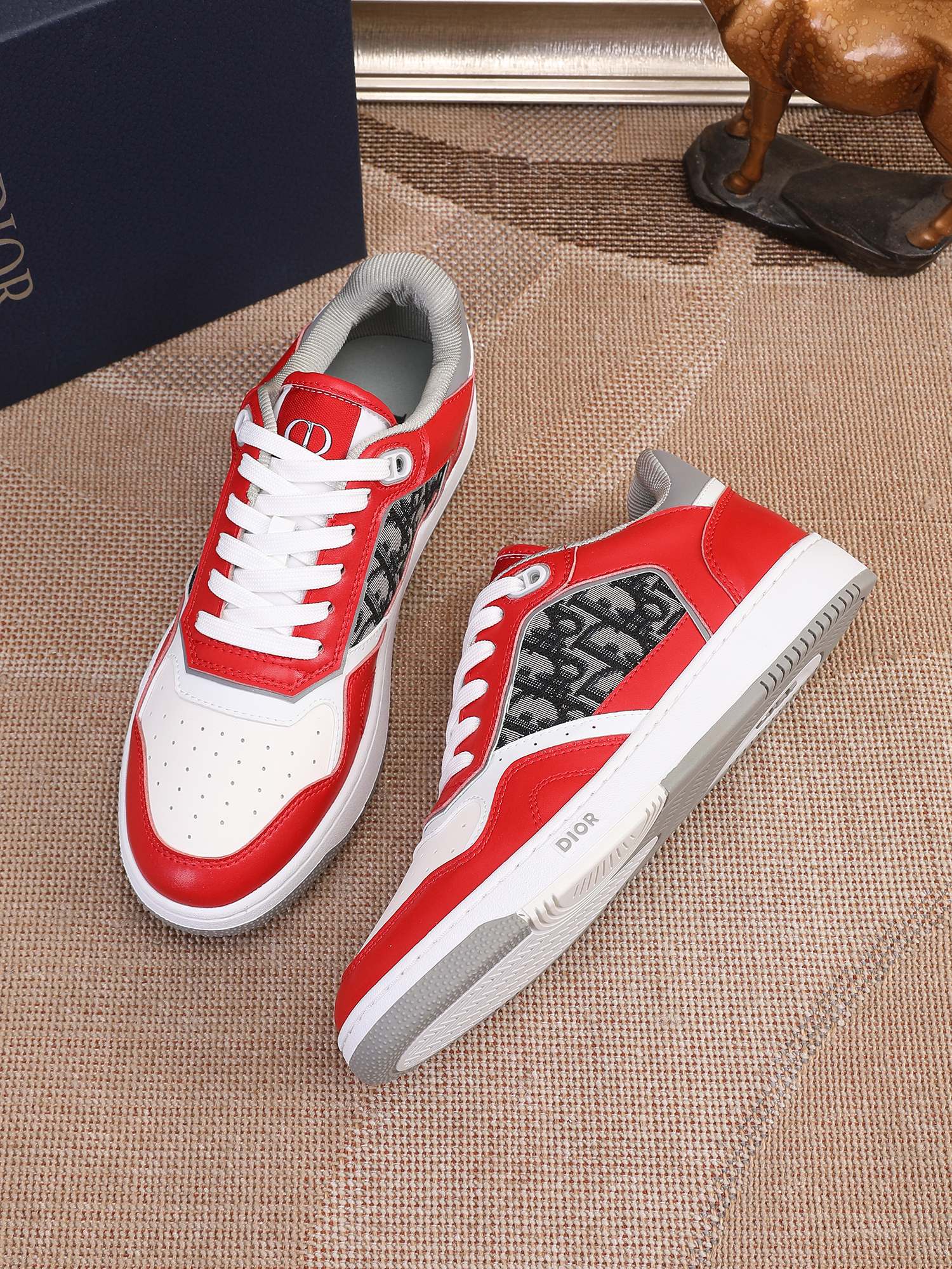 CD TRAINERS RED (pre-order)